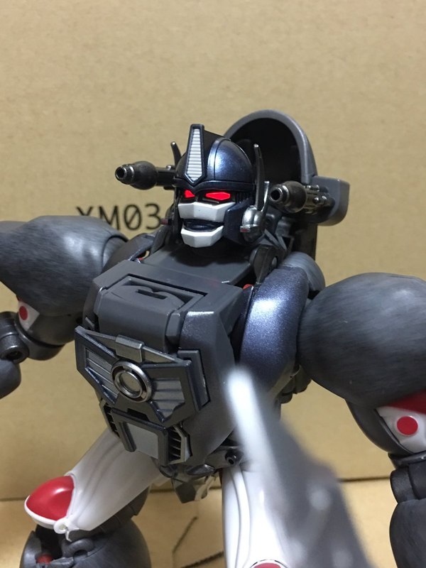 MP 32 Masterpiece Optimus Primal   In Hand Photos Surface On Twitter  (30 of 81)